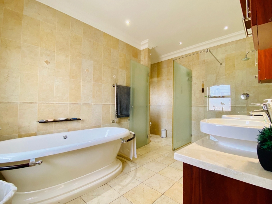 3 Bedroom Property for Sale in Country Club Western Cape